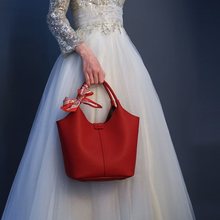 婚包女新娘2024新款大容量高级感年轻小众结婚大气软斜挎红色包包