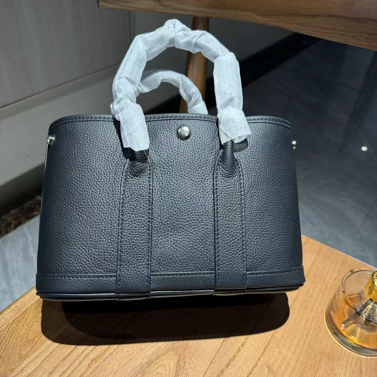 5786 小号真皮手拎花园包简约大气26*18*11-阿里巴巴