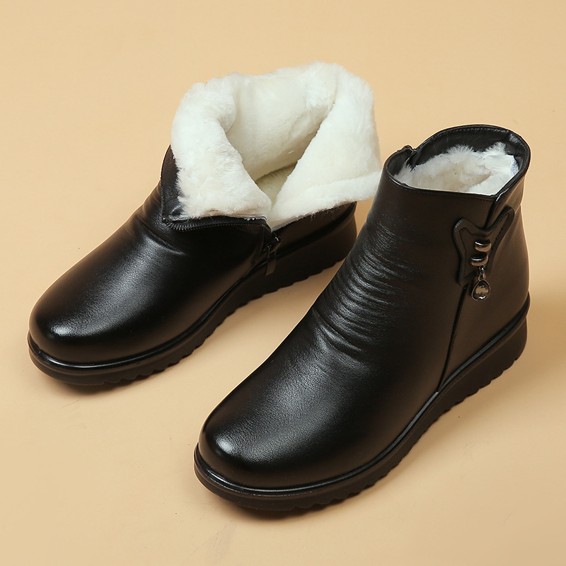 Leather Boots New Winter Middle-Aged and Elderly Flat Ankle Boots Female Mother Insulated Cotton-Padded Shoes Soft Bottom Non-Slip Thickened Fleece-Lined Women's Shoes