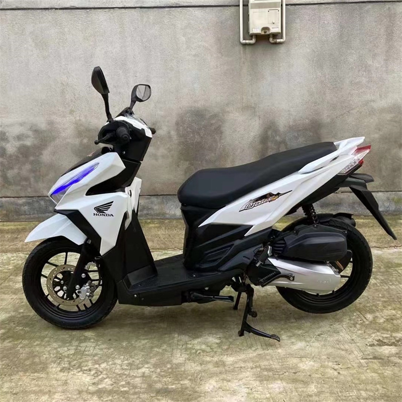 二手进口弯刀125cc巡航踏板复古小龟电喷水冷不倒翁代步摩托车