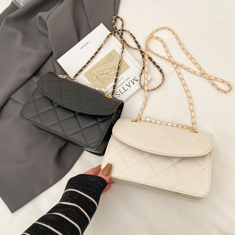 Internet Celebrity Super Hot Shoulder Bag Female 2023 Spring Popular Messenger Bag Artistic Fashion Rhombus Chain Small Solid Color Square Bag