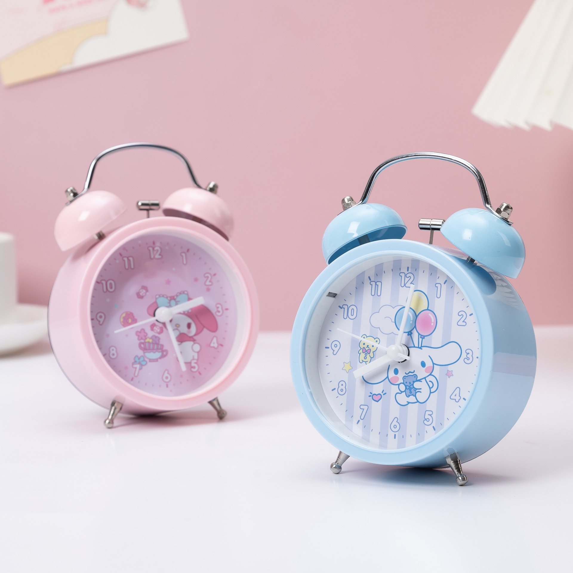 卧室静音钟表摆件创意礼品学生床头时钟超大声复古打铃闹钟-阿里巴巴