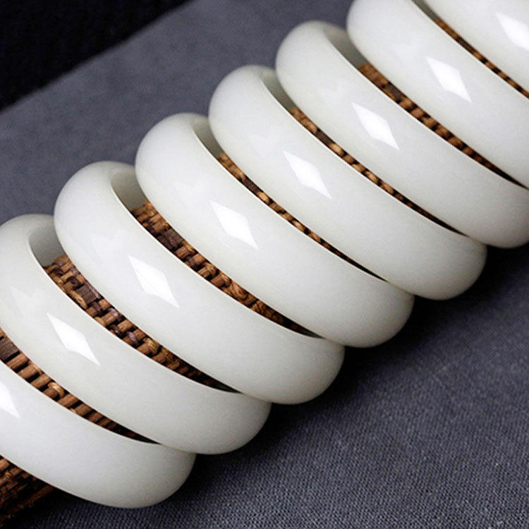 外蒙料白玉手镯 女款润白细腻青白玉手镯仿和田玉手镯白玉手镯