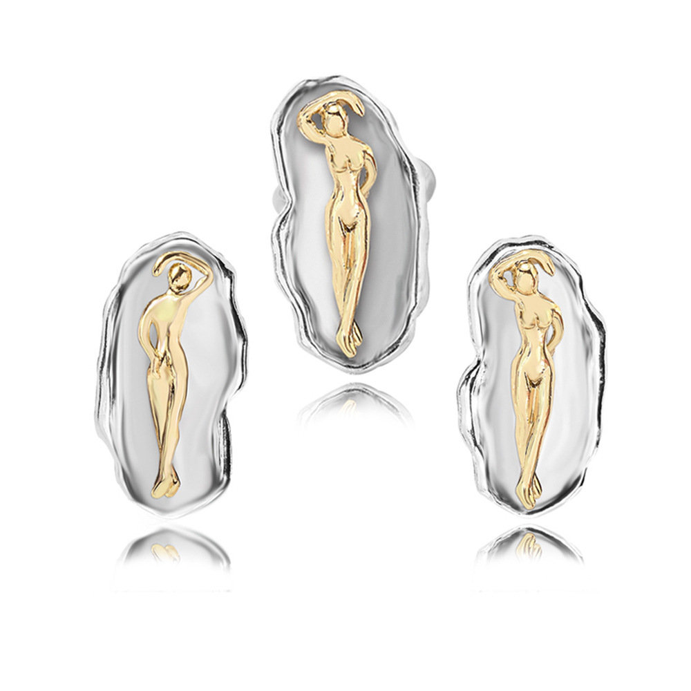 2021年新款  简约时尚流行双色电镀几何型小金人女款戒指源头厂家