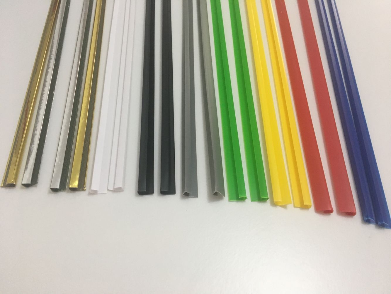 kt板边框条围边外框相框线银色边条招牌小金线条板装保护彩色卡