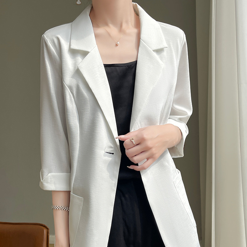 白色西装外套女高级感洋气休闲七分袖上衣外搭短款小个子西服