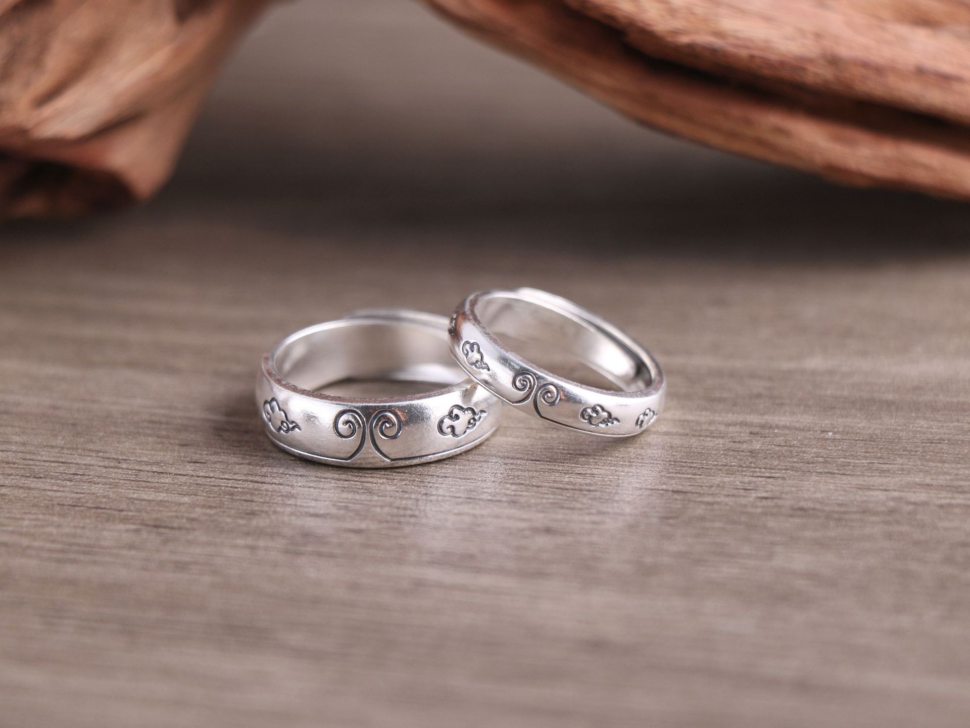 足银999纯银戒指 复古民族风古法银祥云紧箍咒情侣款对戒纪念日礼