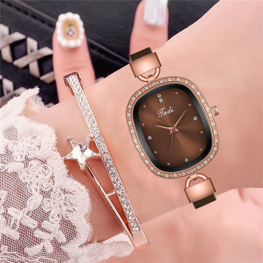 直播间网红爆款 个性创意女士皮带表椭圆形复古气质女表 简约手表