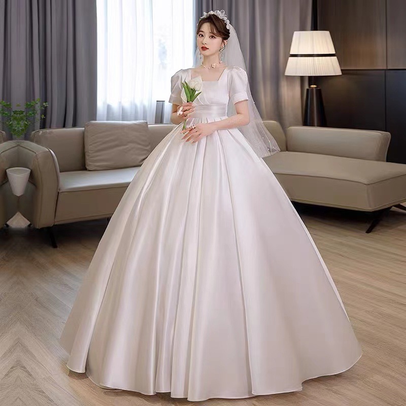 缎面主婚纱2022新款气质新娘拖尾方领长袖遮手臂法式出门轻纱春夏