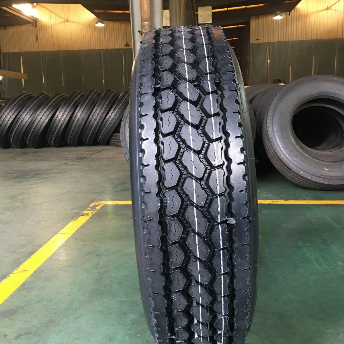 5全钢子午线轮胎工程机械货车钢丝胎高性价比全新块花-阿里巴巴