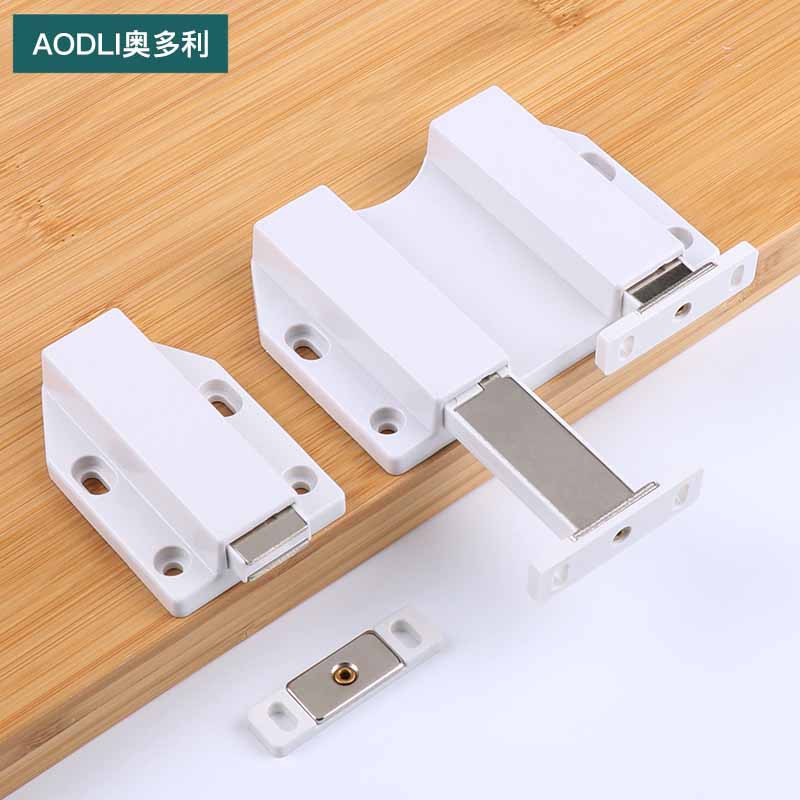 衣柜门反弹器按压式免拉手隐形回弹抽屉自弹力开关弹开弹门按弹器