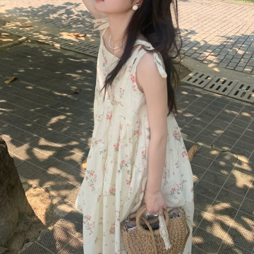 温柔风韩系碎花吊带连衣裙女2024年夏季甜美学生森系超仙女裙