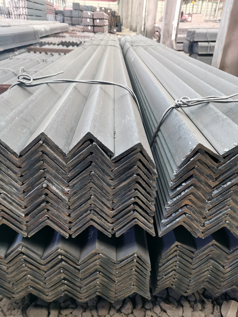 唐山角钢 电缆沟支架用输电塔避雷 工地预埋用镀锌角钢现货