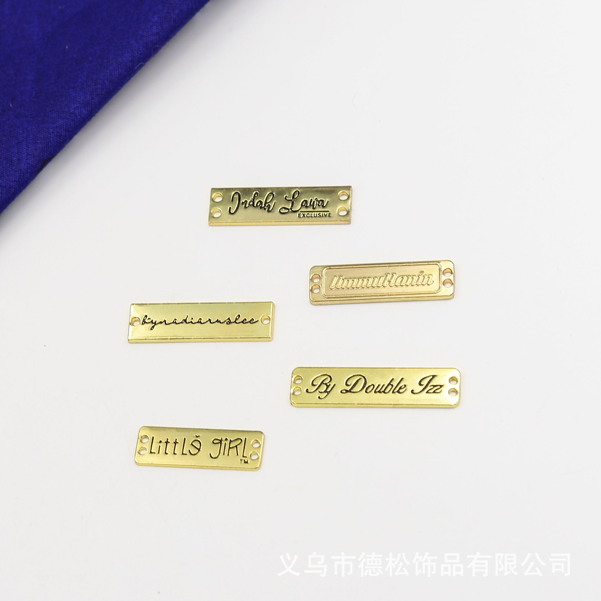 工厂锌合金标牌箱包字母五金标牌金属LOGO箱包铭牌制作手缝牌制品