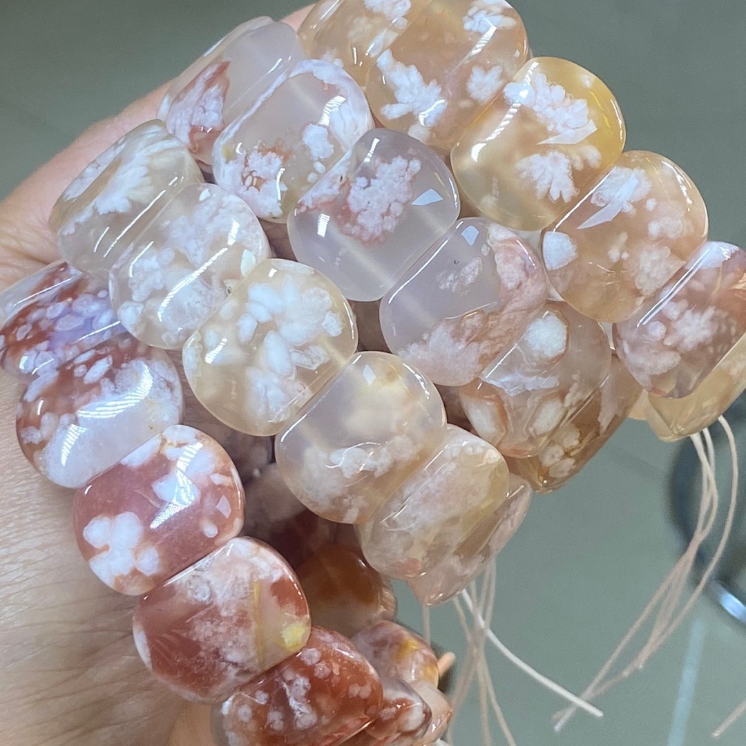 马达加斯加樱花玛瑙小花女款手牌手链老料樱花玛瑙手饰-阿里巴巴