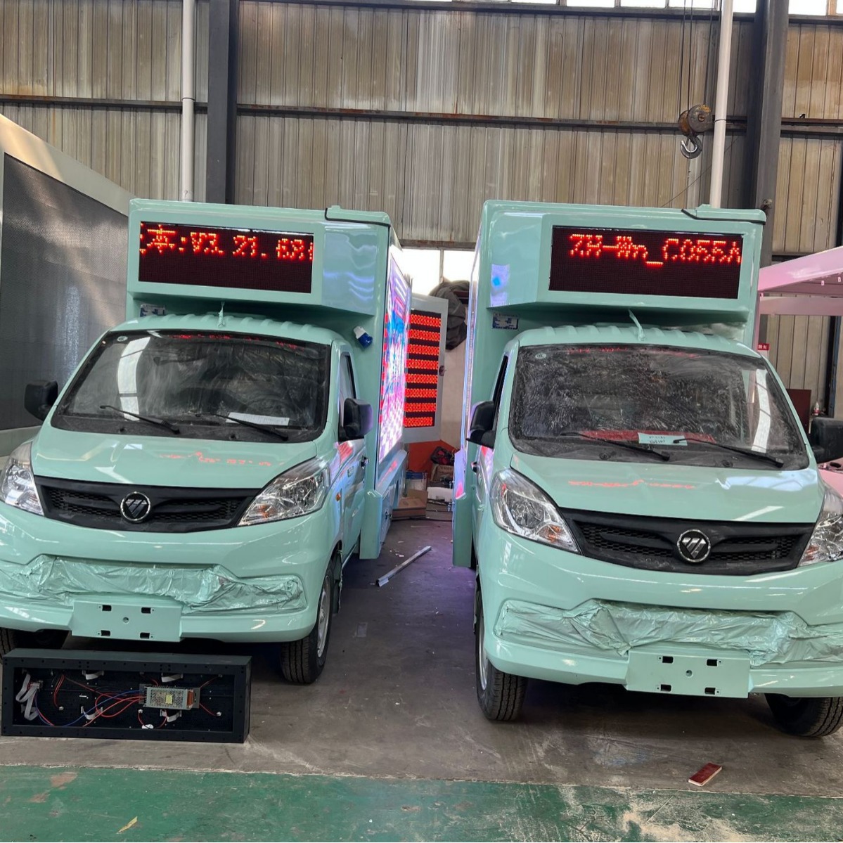 程力国六bled宣传车 跃进后双轮单排座流动电视车 汽油广告车