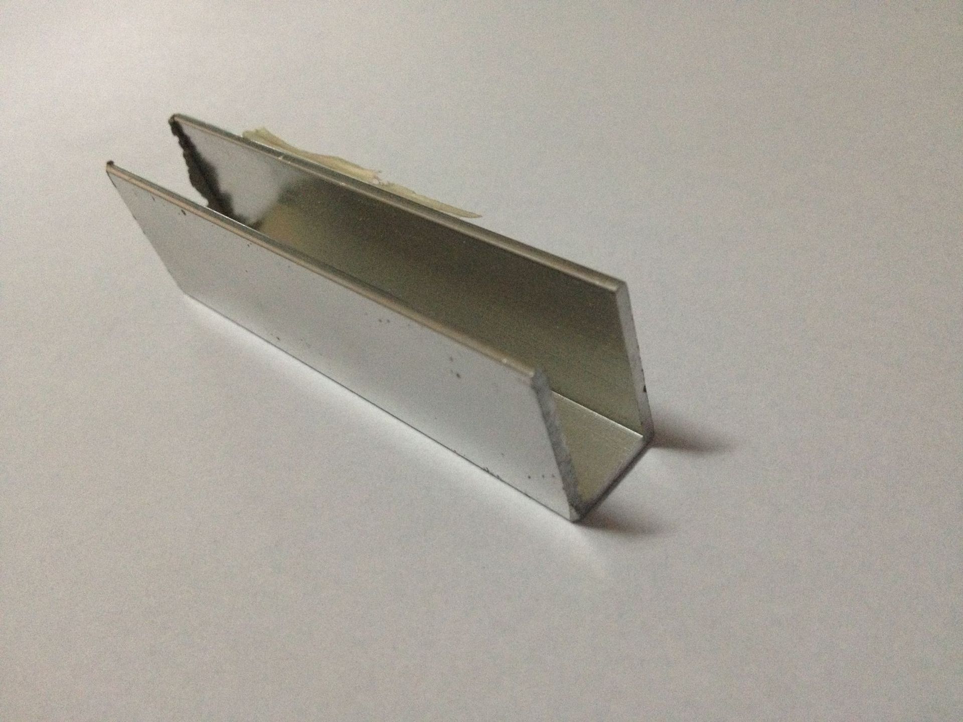 u型槽包边u型铝槽铝合金槽条导轨玻璃固定卡槽夹槽铝型材凹型