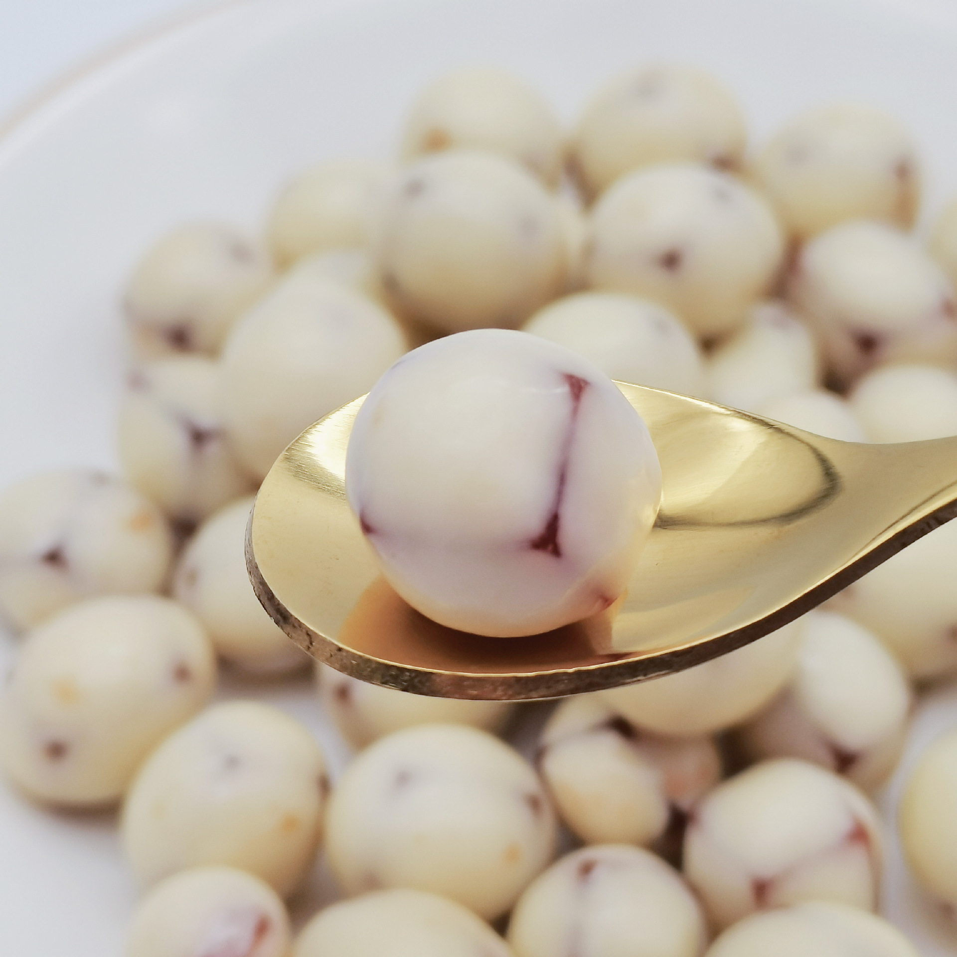 两个宝贝238g酸奶山楂巧克力瓶装山楂球休闲零食办公室零嘴批发