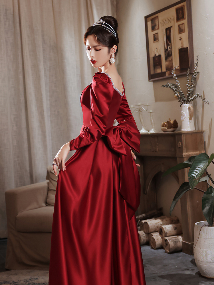 新娘敬酒服2022新款春季结婚裙长袖订婚酒红色晚礼服在逃公主系列