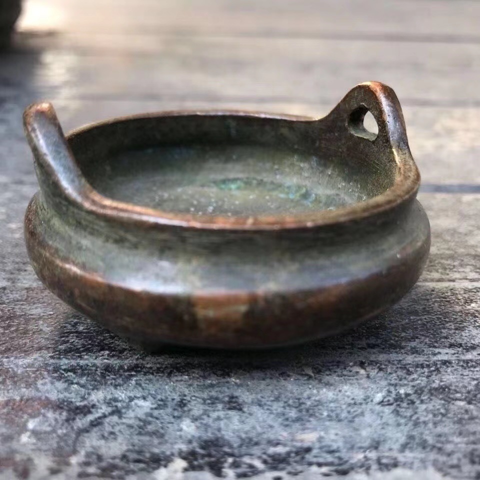 古玩收藏铜小香炉铜香炉冲天耳铜香炉度铜三足香炉文房文玩摆件