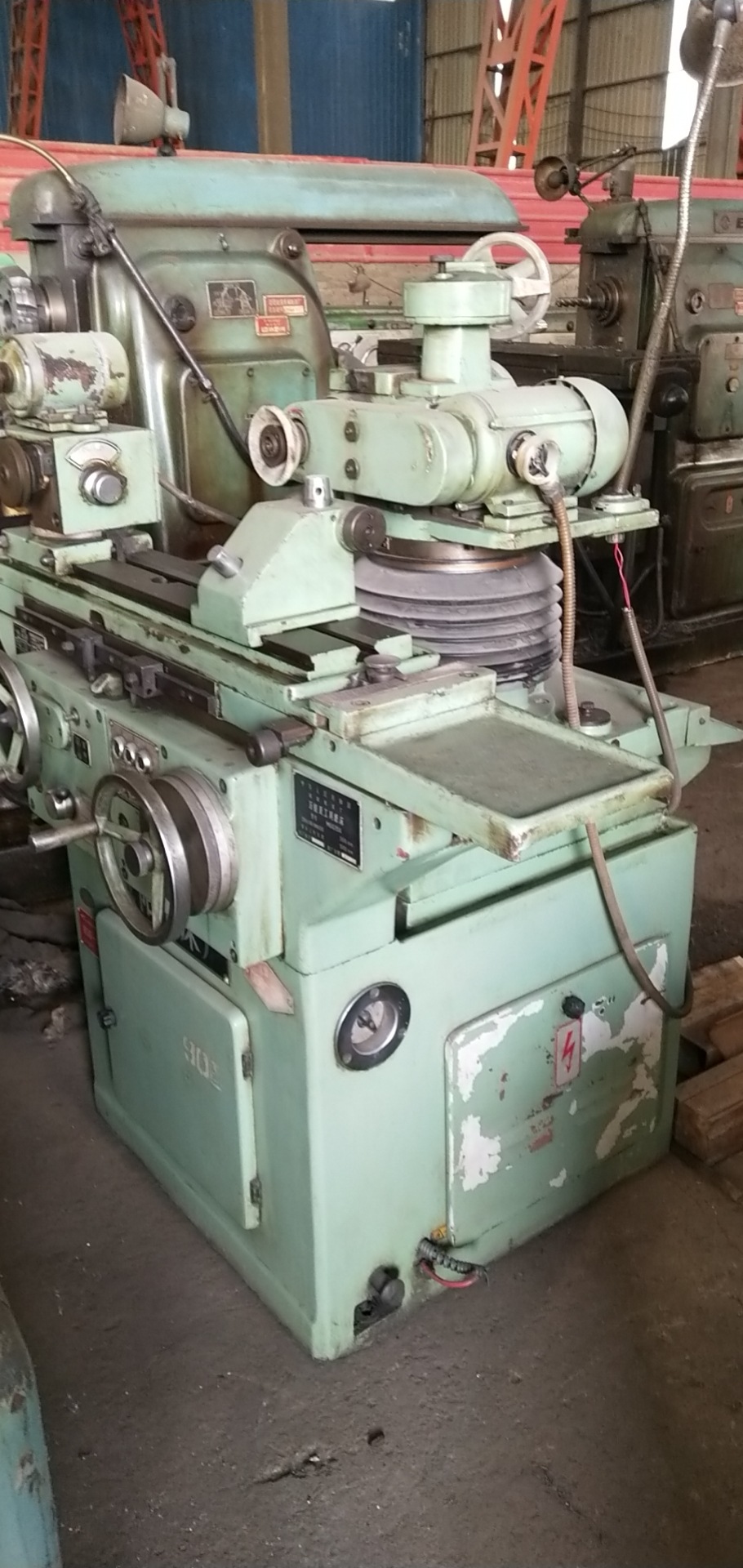 急处理二手机床车床万能工具磨床m6020a咸阳机床厂