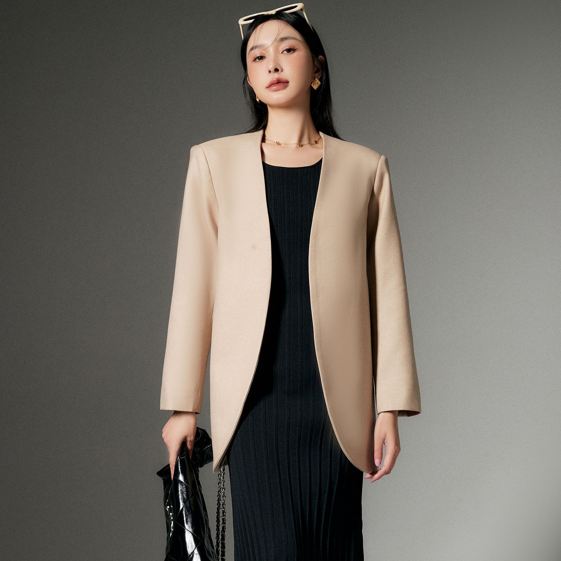 安斐欧娜春去新款卡其色高级显瘦简约寻雅记小西服外套-阿里巴巴