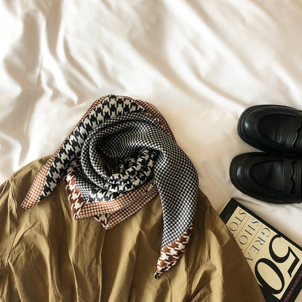 2022春款真丝高端丝巾中性风千鸟格男士真丝领巾围脖100%silk方巾
