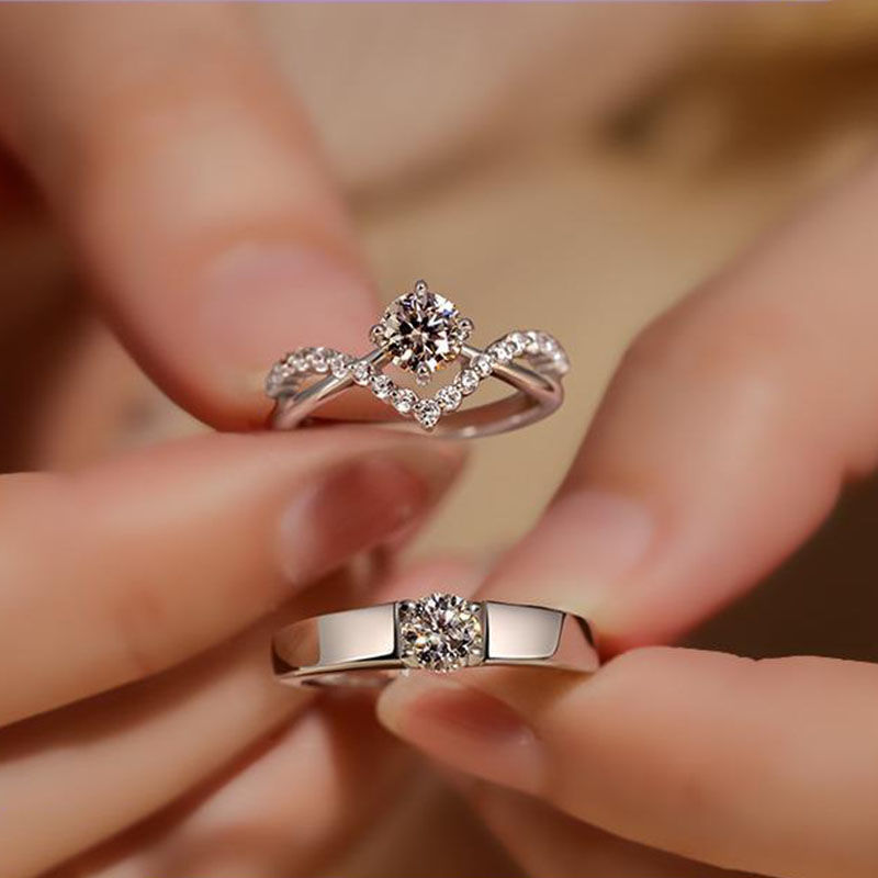 Crown Couple Ring for Love New Four-Claw Simulation Moissanite Diamond Ring for Men and Women 1 Karat Crown Opening Couple Rings