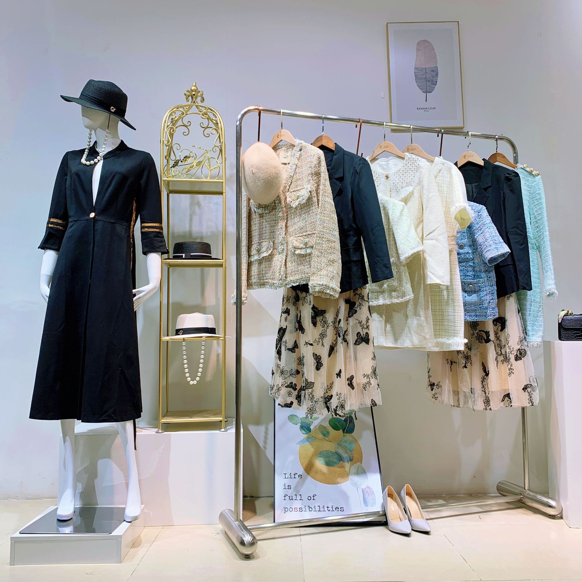 深圳南油高端女装尾货批发品牌折扣衣服直播间实体店拿货一手货源