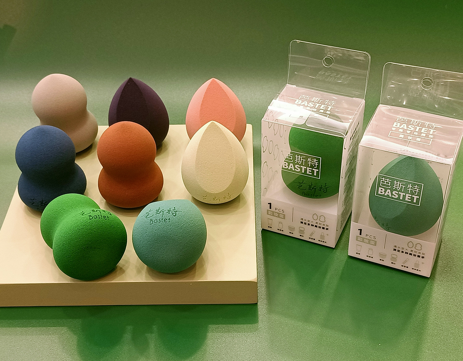 商品描述规格葫芦美妆蛋,水滴美妆蛋,两个装美妆蛋产地中国材质亲水性