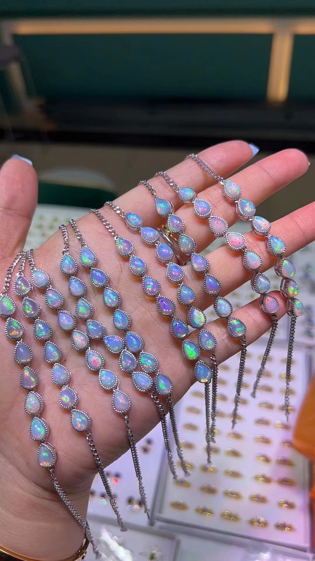 晖源珠宝 欧泊水滴手链s925银镶嵌欧泊绚丽多彩简约时尚女款手链