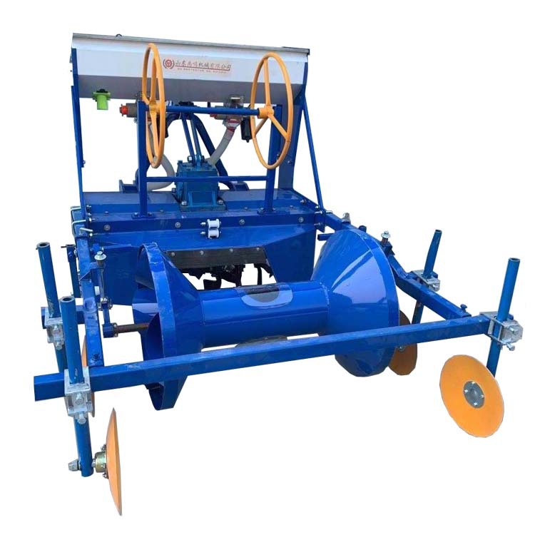 旋耕起垄铺膜施肥喷药铺滴灌一体 辣椒覆膜机拖拉机带旋耕起垄机