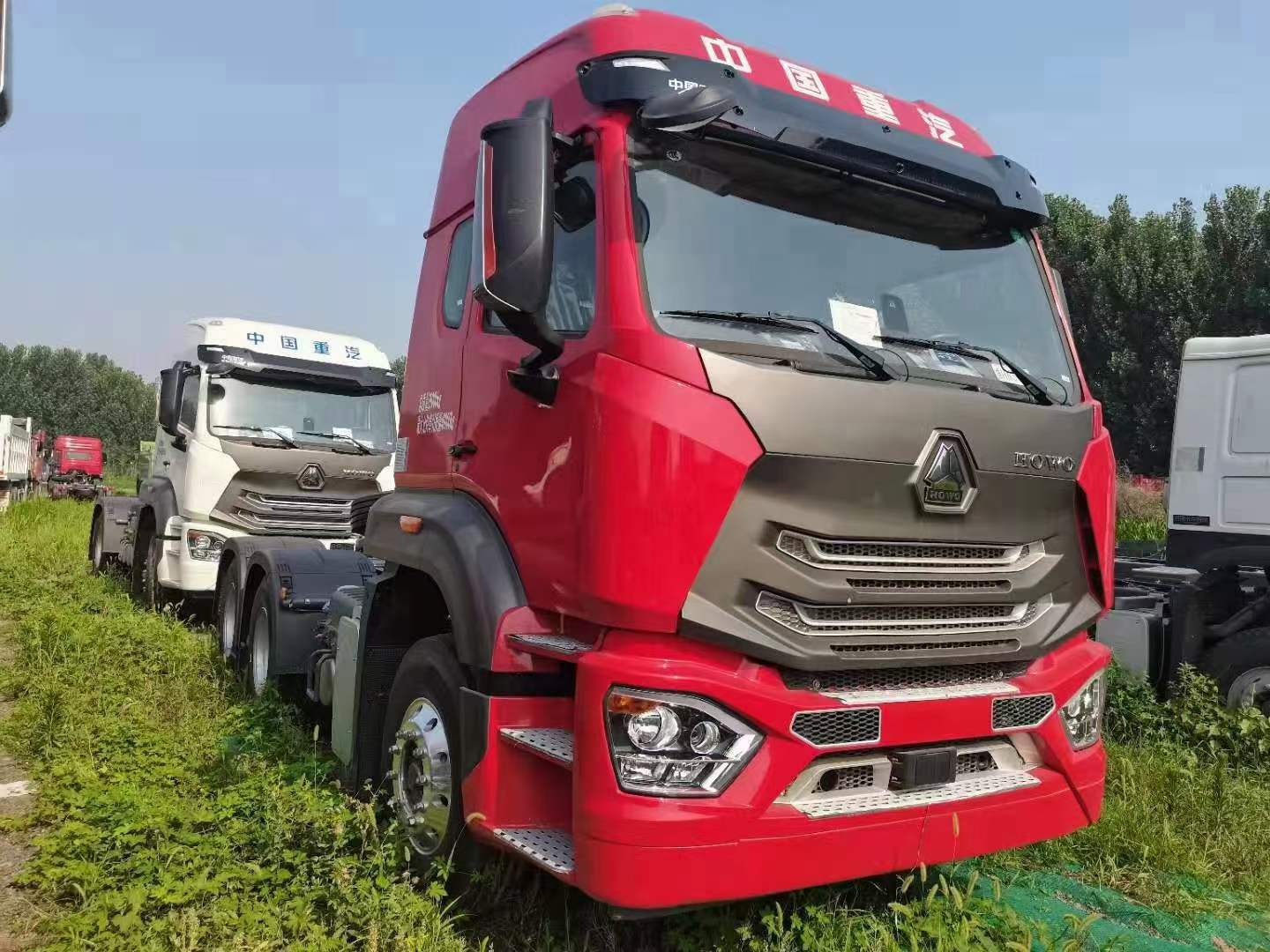 重汽卡车豪瀚双驱柴油牵引车480马力曼机玛瑙红