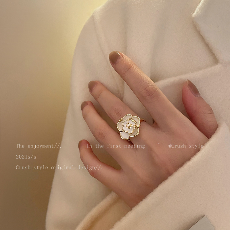 2023 New Korean French White Camellia Ring Retro Gentle Dignified Sense of Design Niche Ring Rings