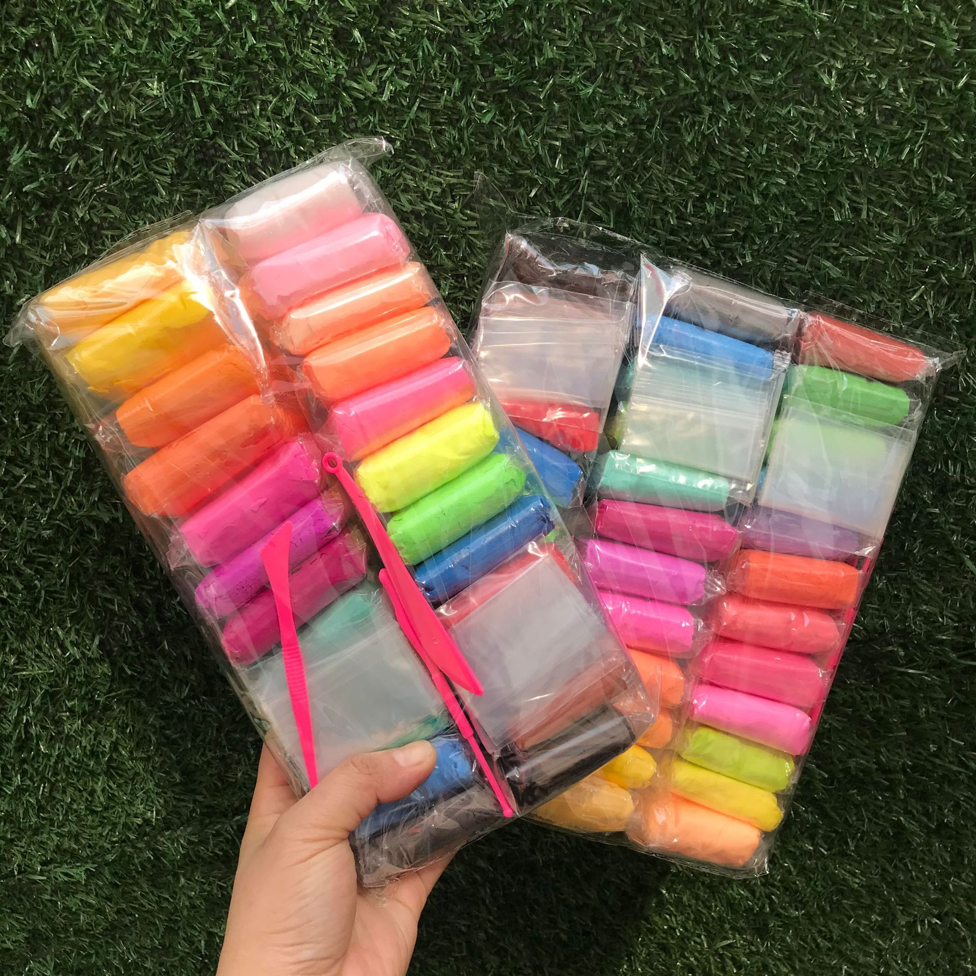 厂家直销幼儿园益智手工粘土超轻粘土24色袋装简易包装儿童彩泥橡