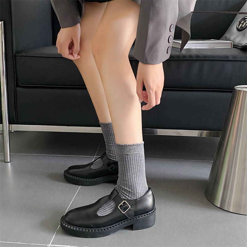 Foreign Trade Style Parallel Bars Straight Lace Cashmere Adult Women's Socks Heating Cotton Fashion Korean Style Thick Mid-Calf Length Socks Wholesale