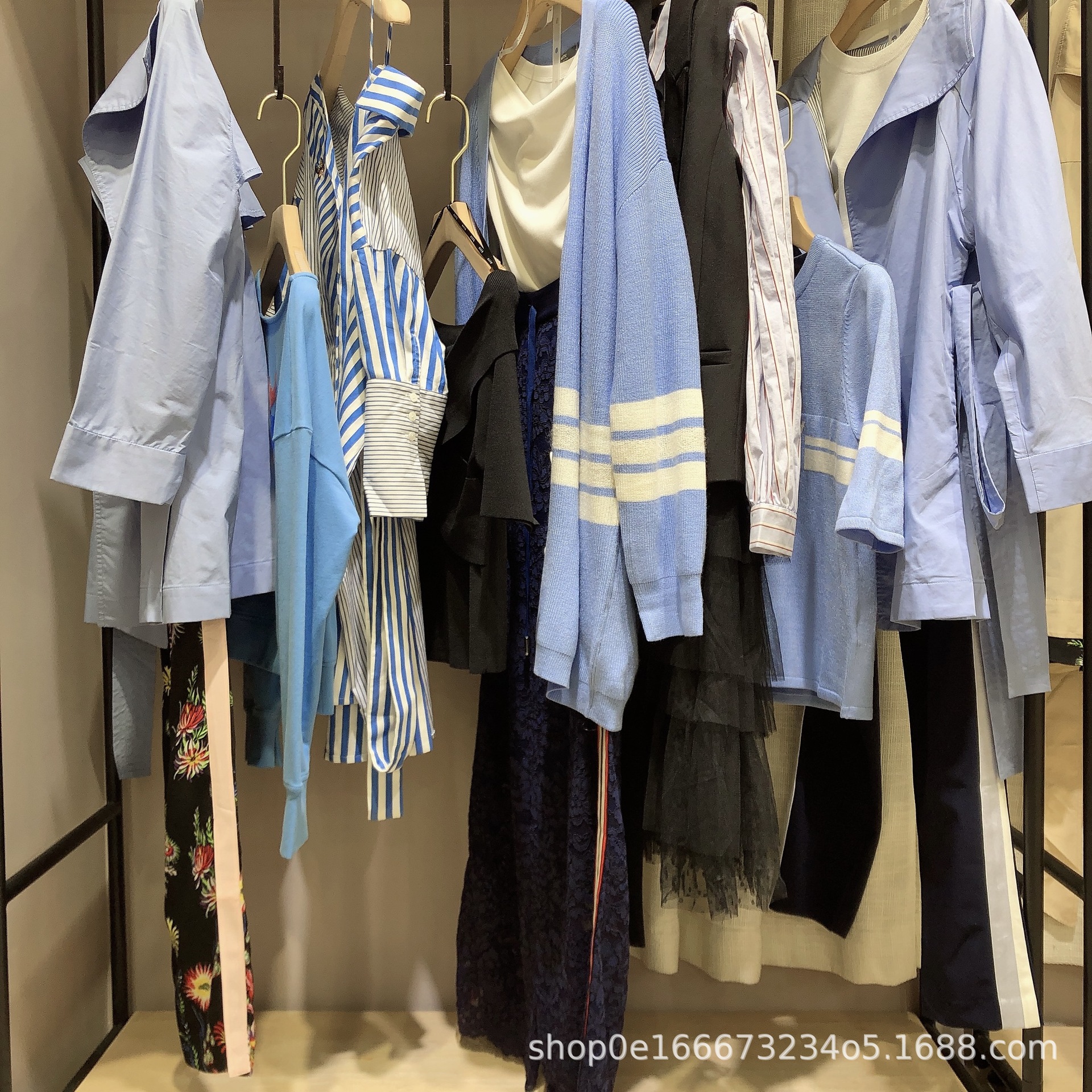 尚舍 广州十三行女装服饰尾货批发 品牌剪标女装尾货清仓批发