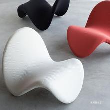 北欧网红舌头椅意式单人ins布艺懒人沙发丹麦设计师定型棉弧形椅