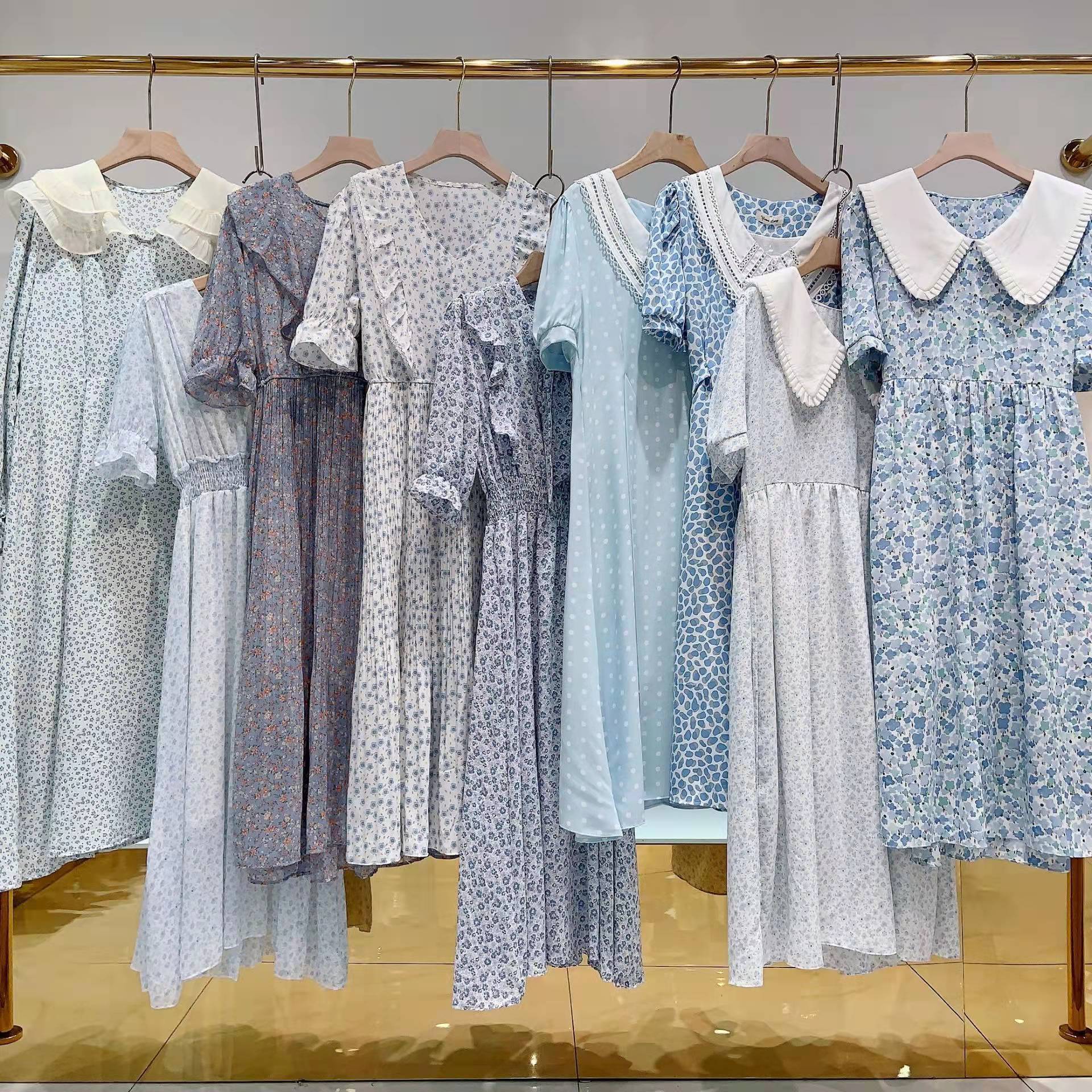 江南布衣 剪标女装批发货源 品牌尾货杂款库存连衣裙批发清仓处理