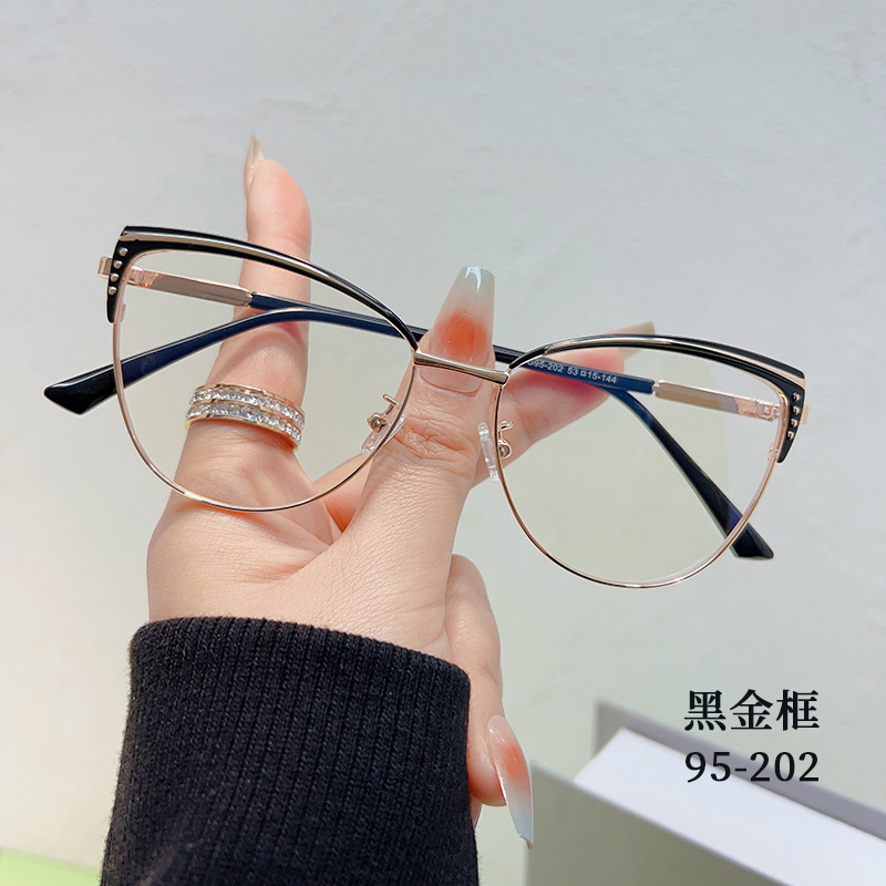 2023 New Glasses European and American Retro Metal Spectacle Frame Fashion Oval Plain Glasses Women's