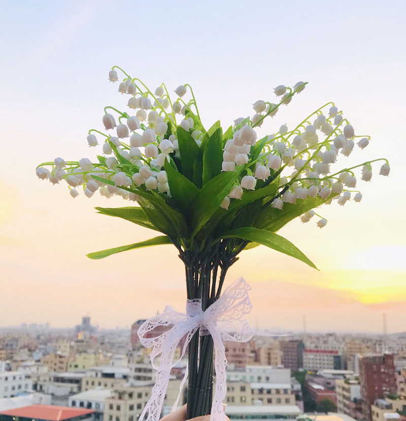 仿真铃兰花结婚庆手捧花假花小清新拍照道具插装饰风铃花玫瑰花束