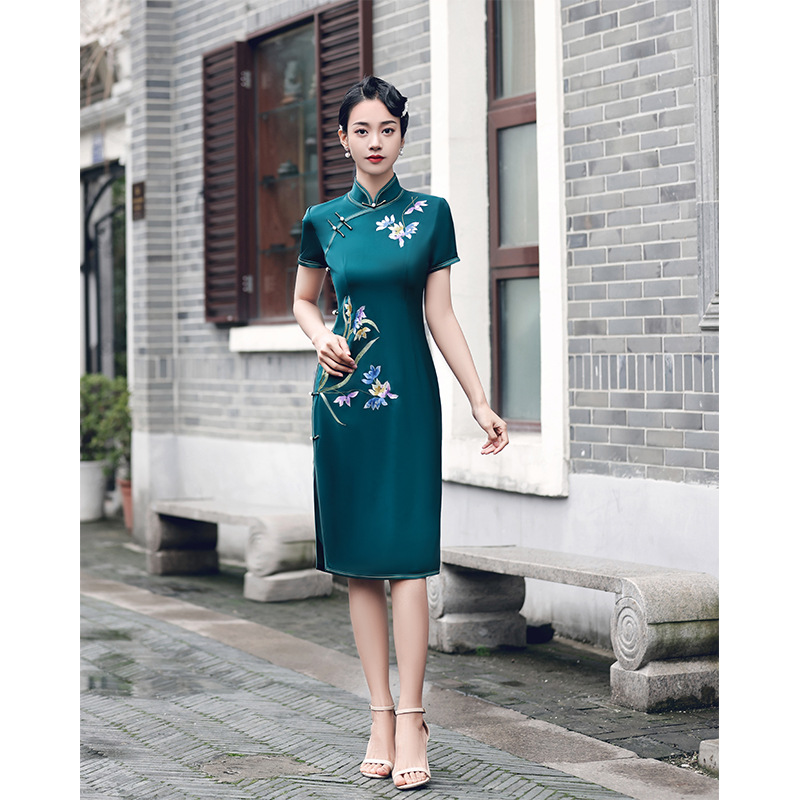 2021简丽美醋酸改良旗袍连衣裙 复古修身老上海宴会走秀旗袍礼服