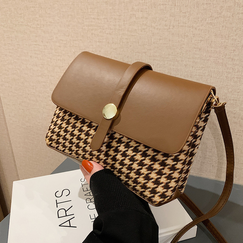 Simple Texture Women's Shoulder Bag 2022 New Solid Color Woolen Plaid Fashion Commuter Niche Crossbody Shoulder Bag