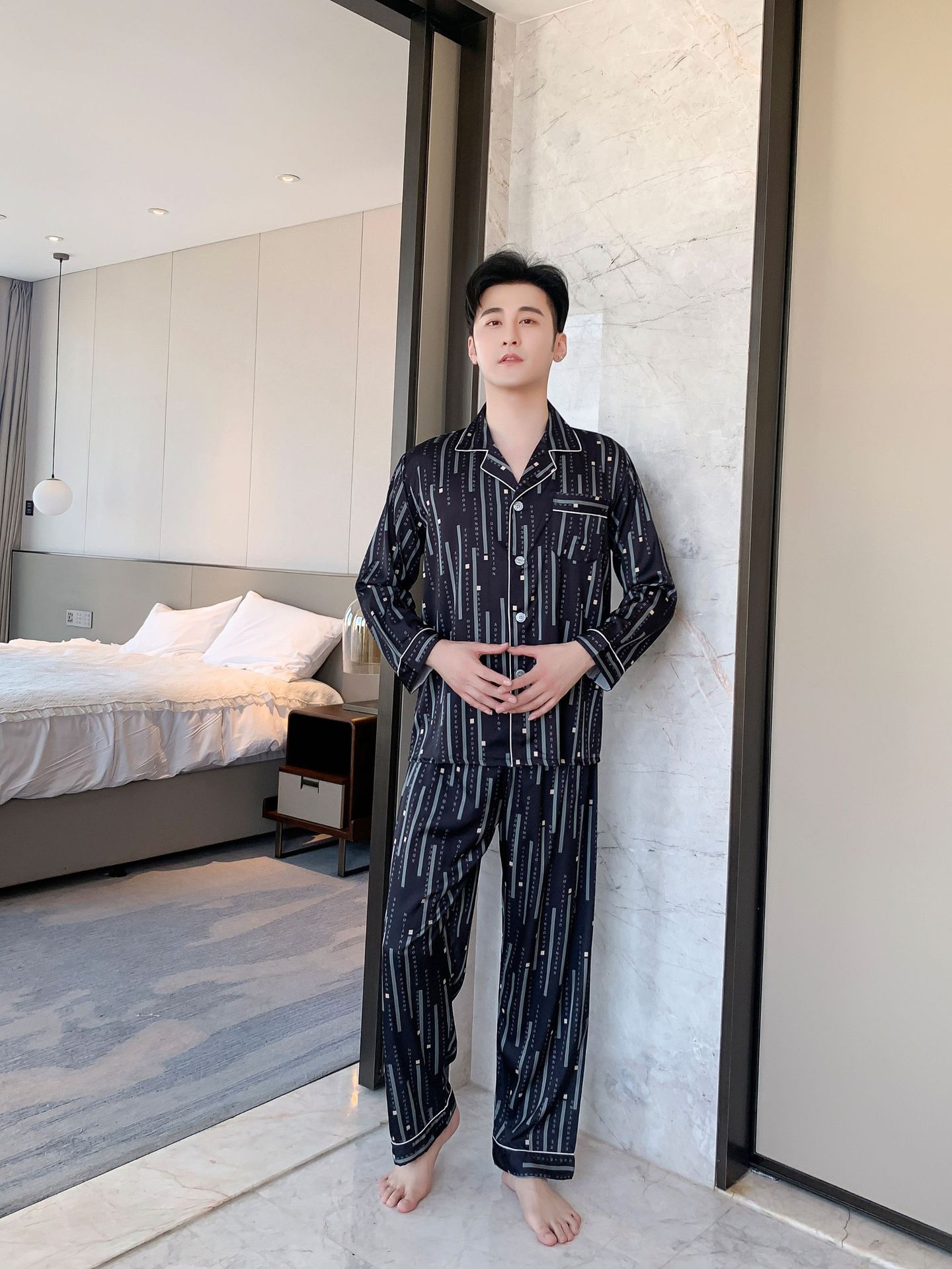 新款仿真丝睡衣男时尚休闲舒适个性翻领薄款居家可外穿户外两件套