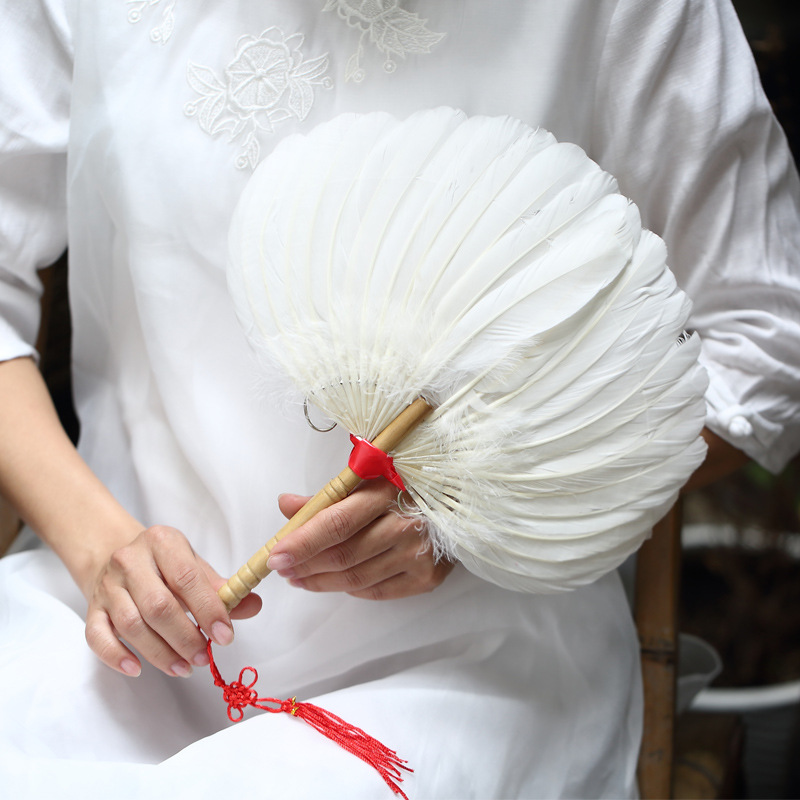 白色孔明羽毛扇