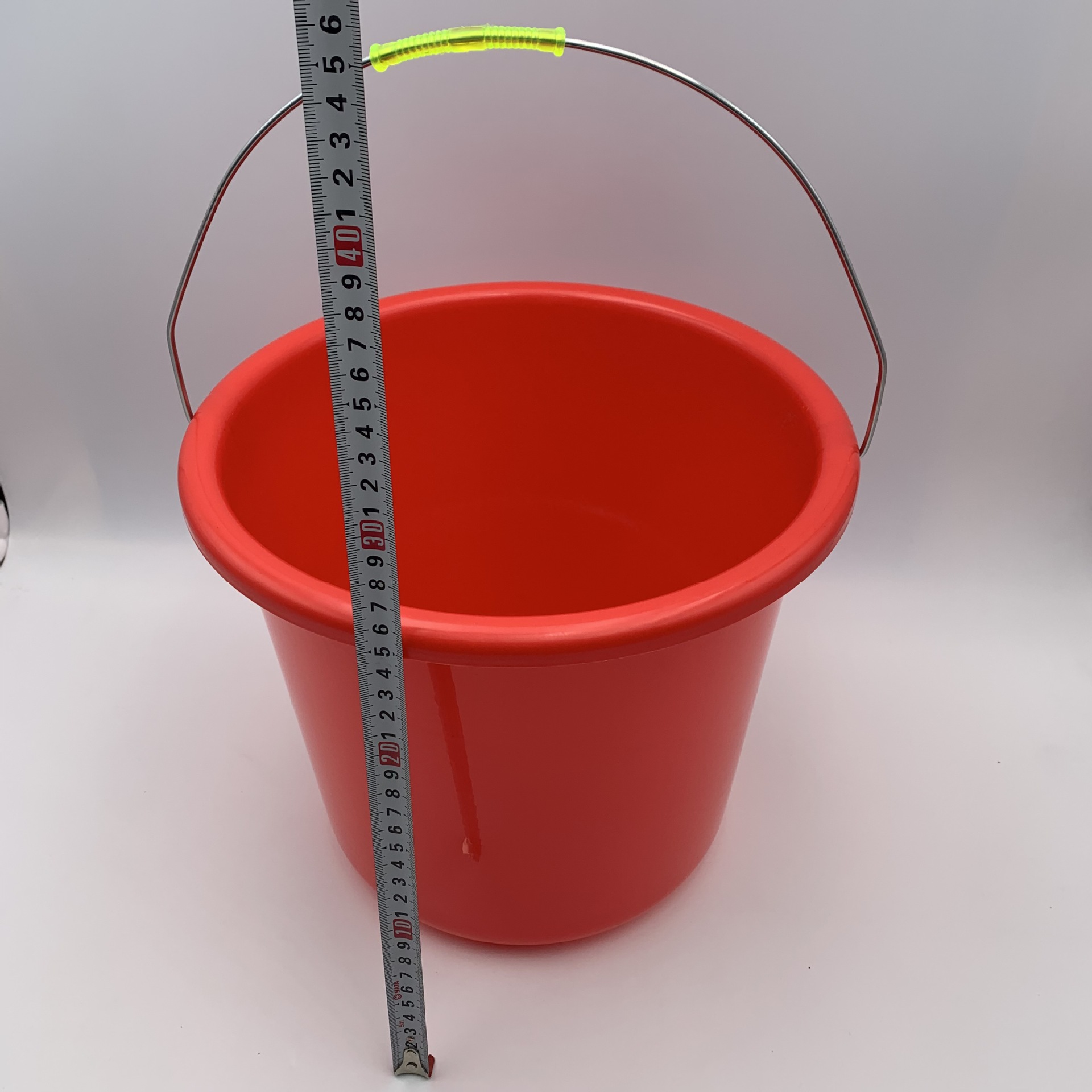 38加厚红桶家用塑料提水桶清洁圆形储水桶厂家货源两元店百货批发
