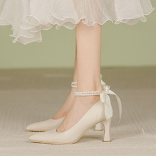 新娘婚鞋秀禾婚纱两穿不累脚细跟尖头蝴蝶结单鞋高级感白色高跟鞋