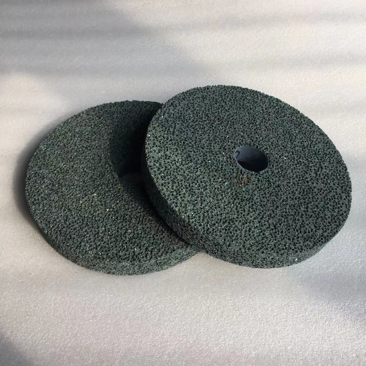 科美 陶瓷沙轮绿碳化硅蜂窝大气孔砂轮 磨胶辊铜铝粘性材料用