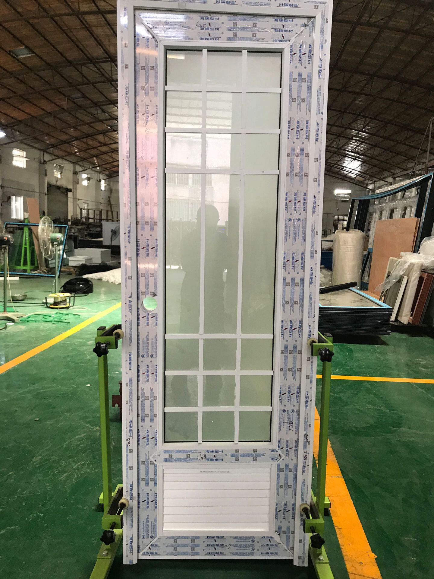 【维博门窗】直供海螺卫生间系列专用塑钢门,门板玻璃可供选择