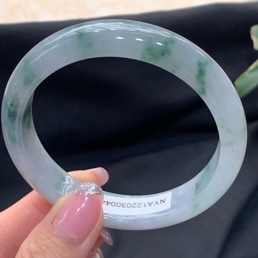 0成交1.2万件缅甸翡翠批发厂家直销一手货源缅甸a货翡翠手镯冰